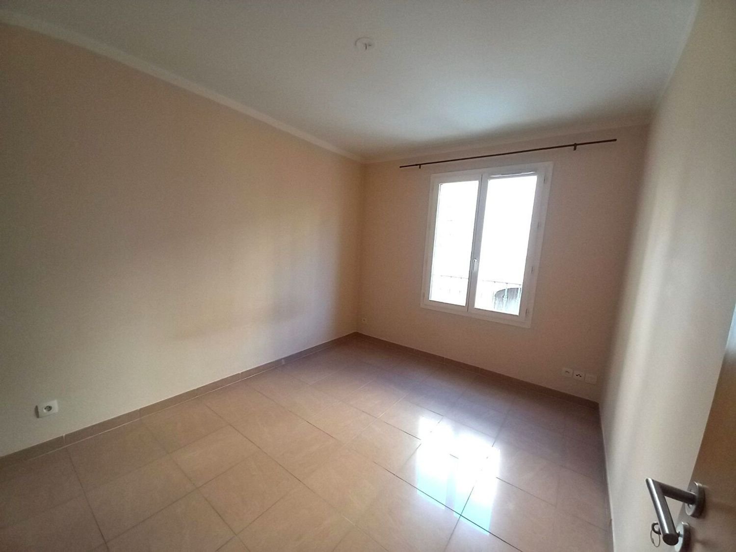 Appartement à vendre, 62m², La Roquebrussanne