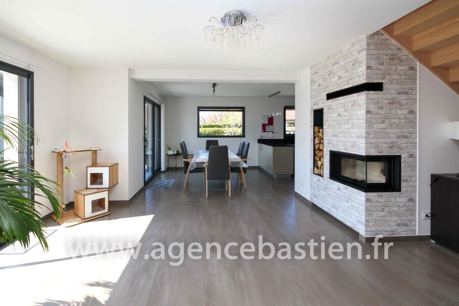 Maison à vendre, 150m², Gex