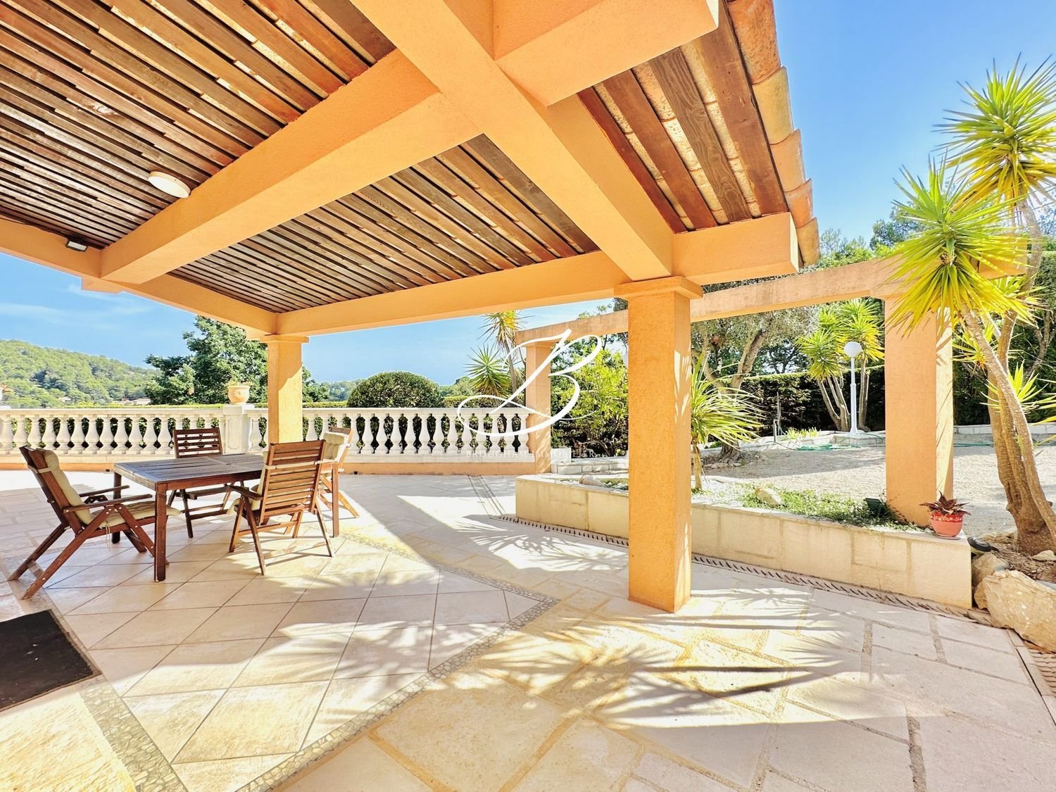 Maison à louer, 286m², Vallauris
