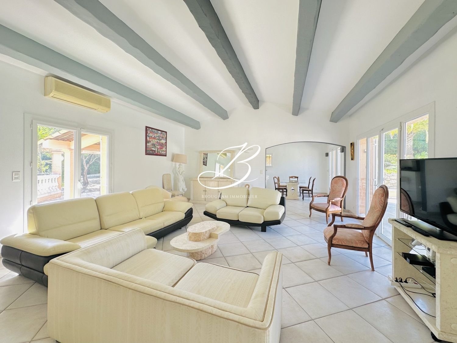 Maison à louer, 286m², Vallauris