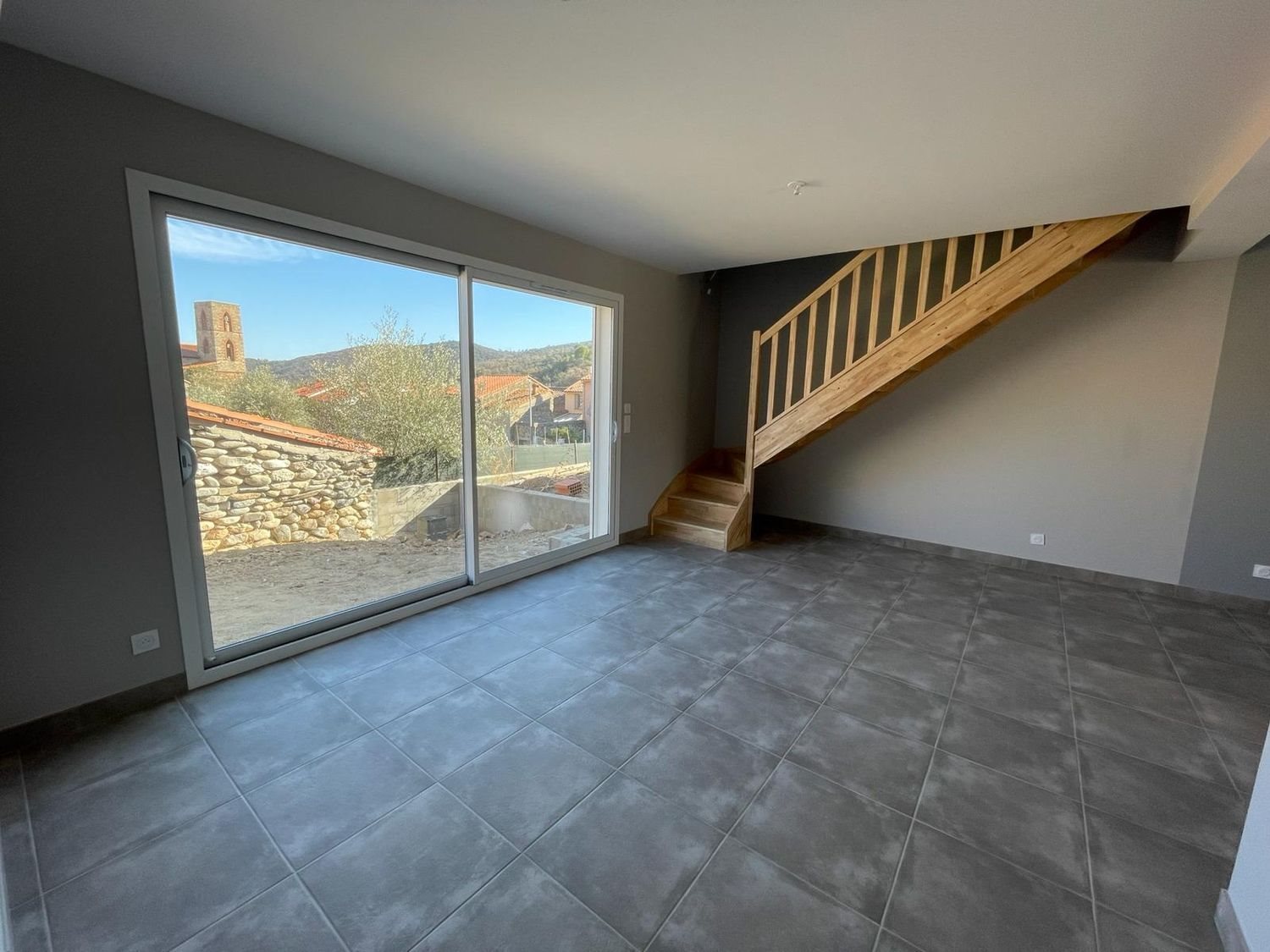 Maison à louer, 75m², Corbère