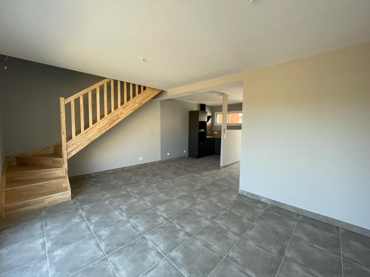 Maison à louer, 75m², Corbère