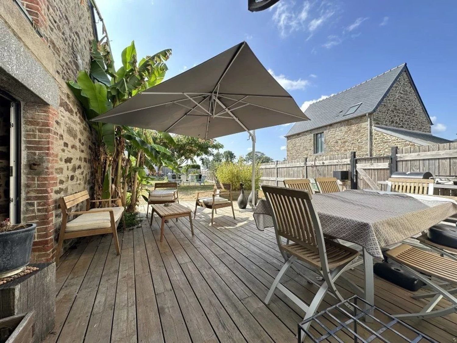 Maison à vendre, 130m², La Ville-ès-Nonais