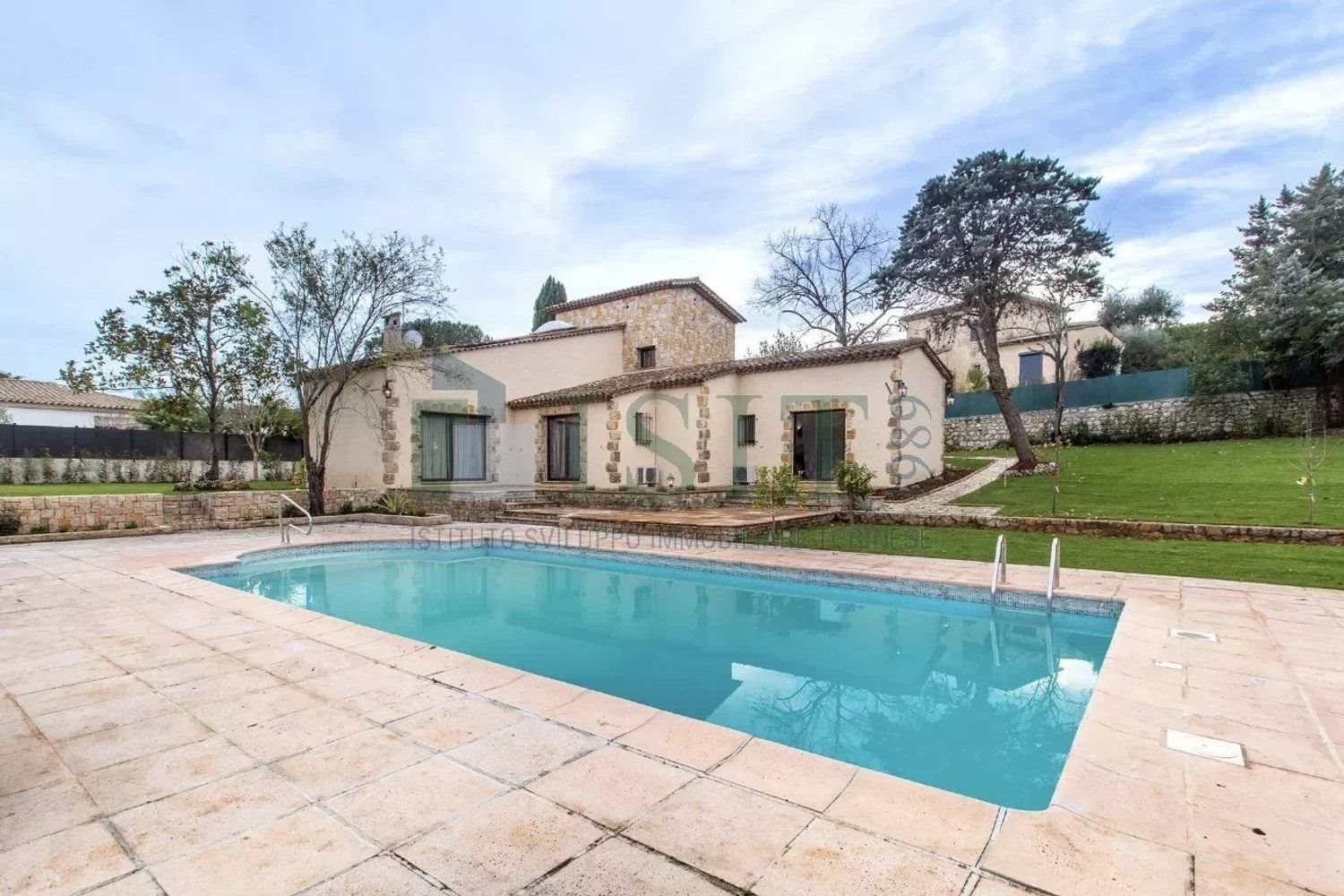 Maison à vendre, 170m², Valbonne