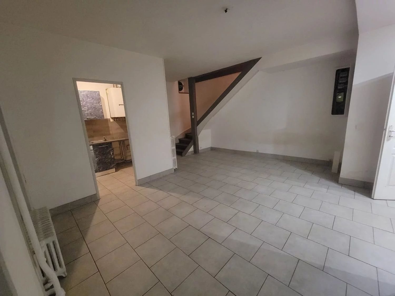 Maison à louer, 86m², Saint-Léger-des-Vignes