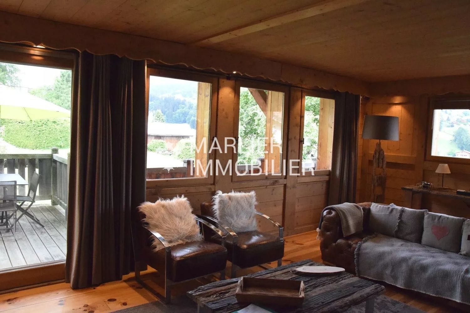Appartement à louer, 170m², Demi-Quartier