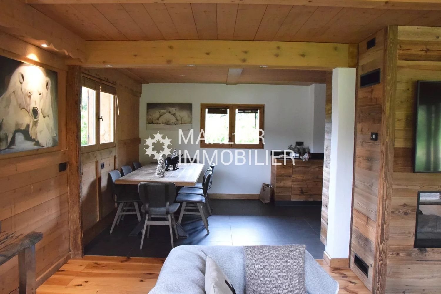 Appartement à louer, 170m², Demi-Quartier