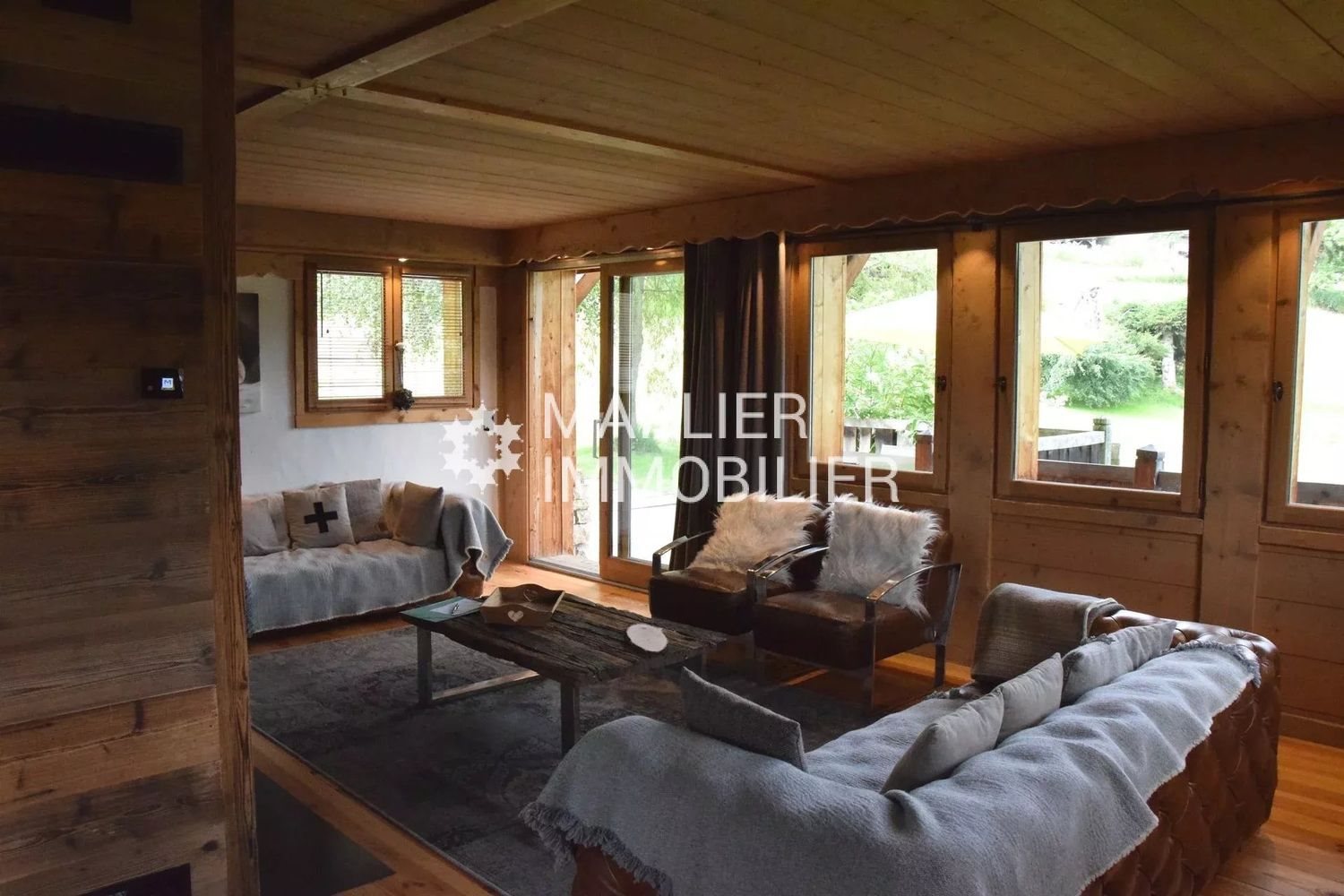 Appartement à louer, 170m², Demi-Quartier