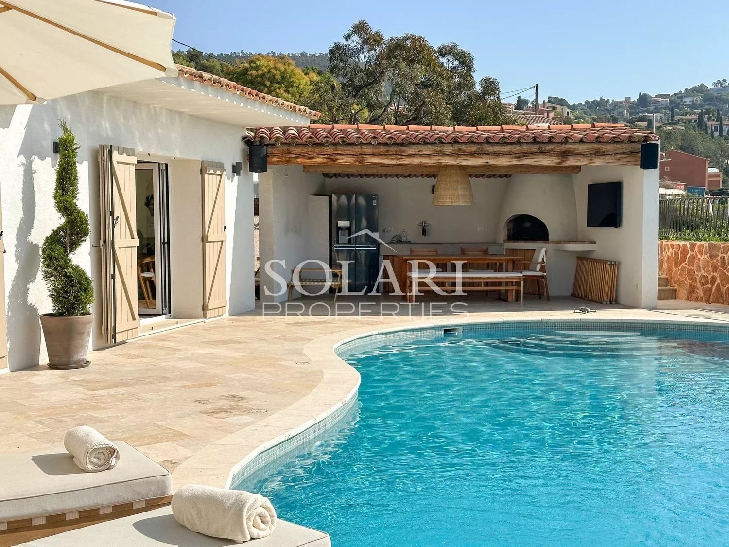 Maison à louer, 350m², Théoule-sur-Mer