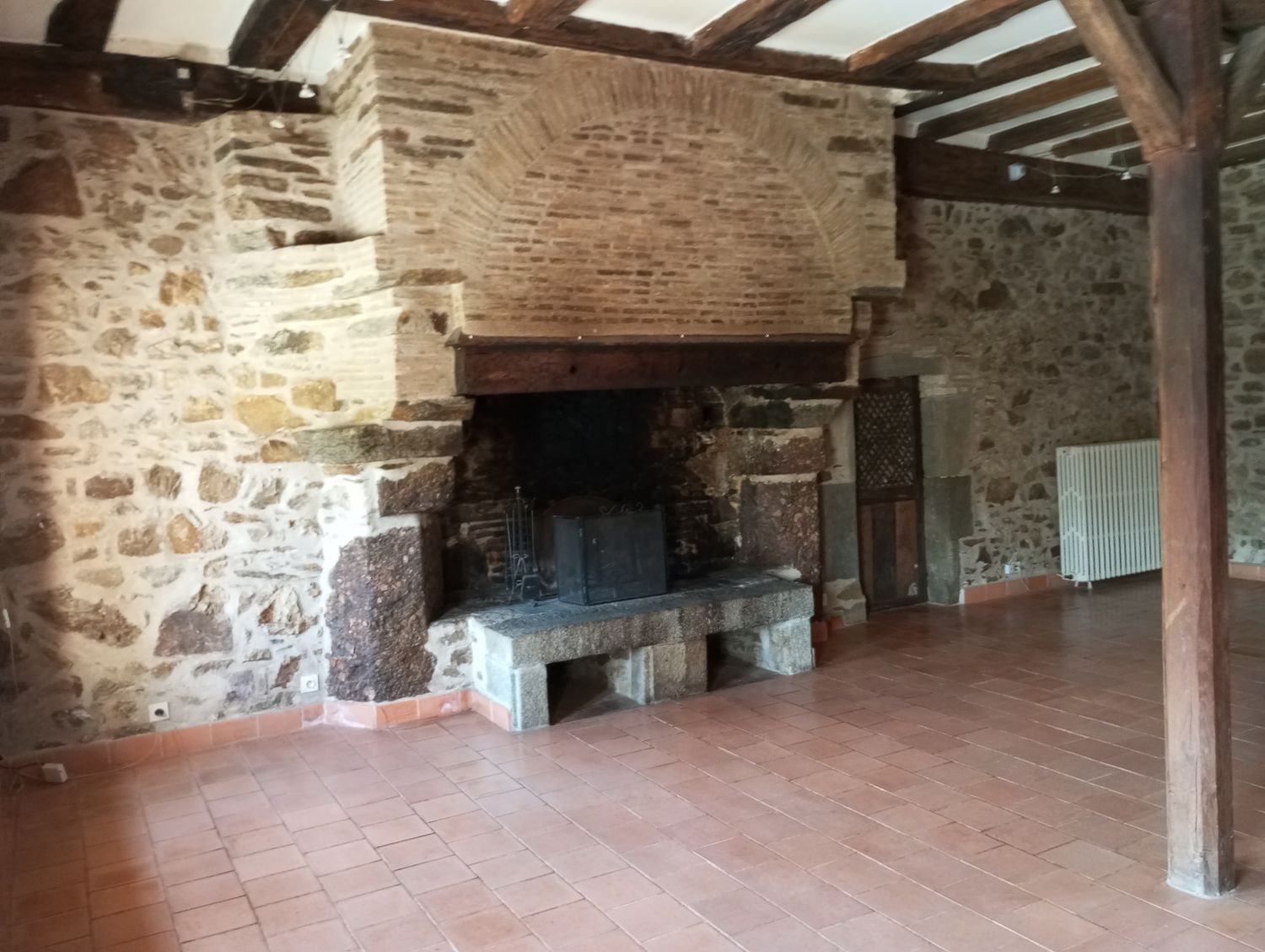 Maison à louer, 148m², Montigné-le-Brillant