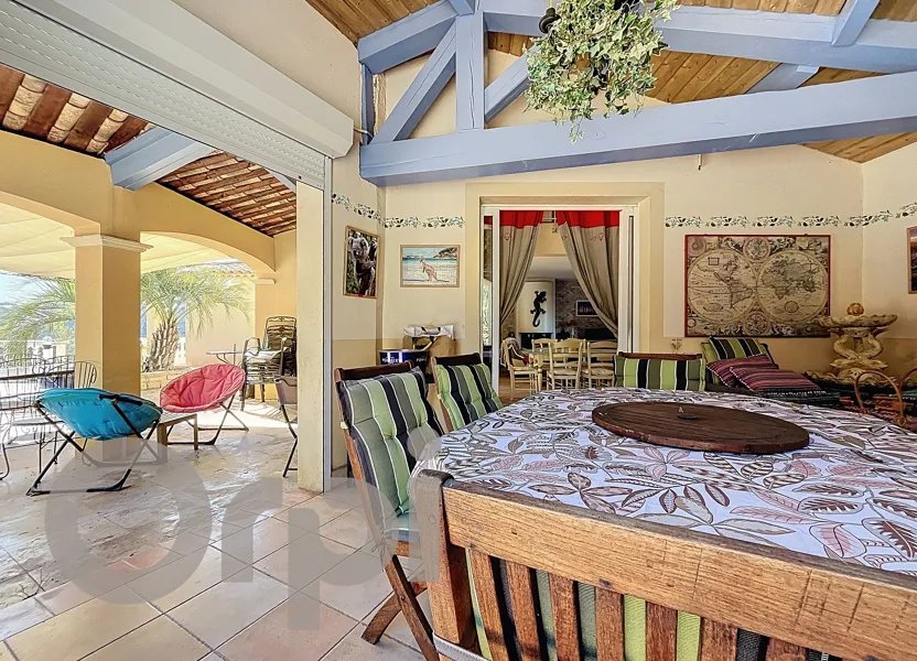 Maison à vendre, 160m², Roquebrune-sur-Argens