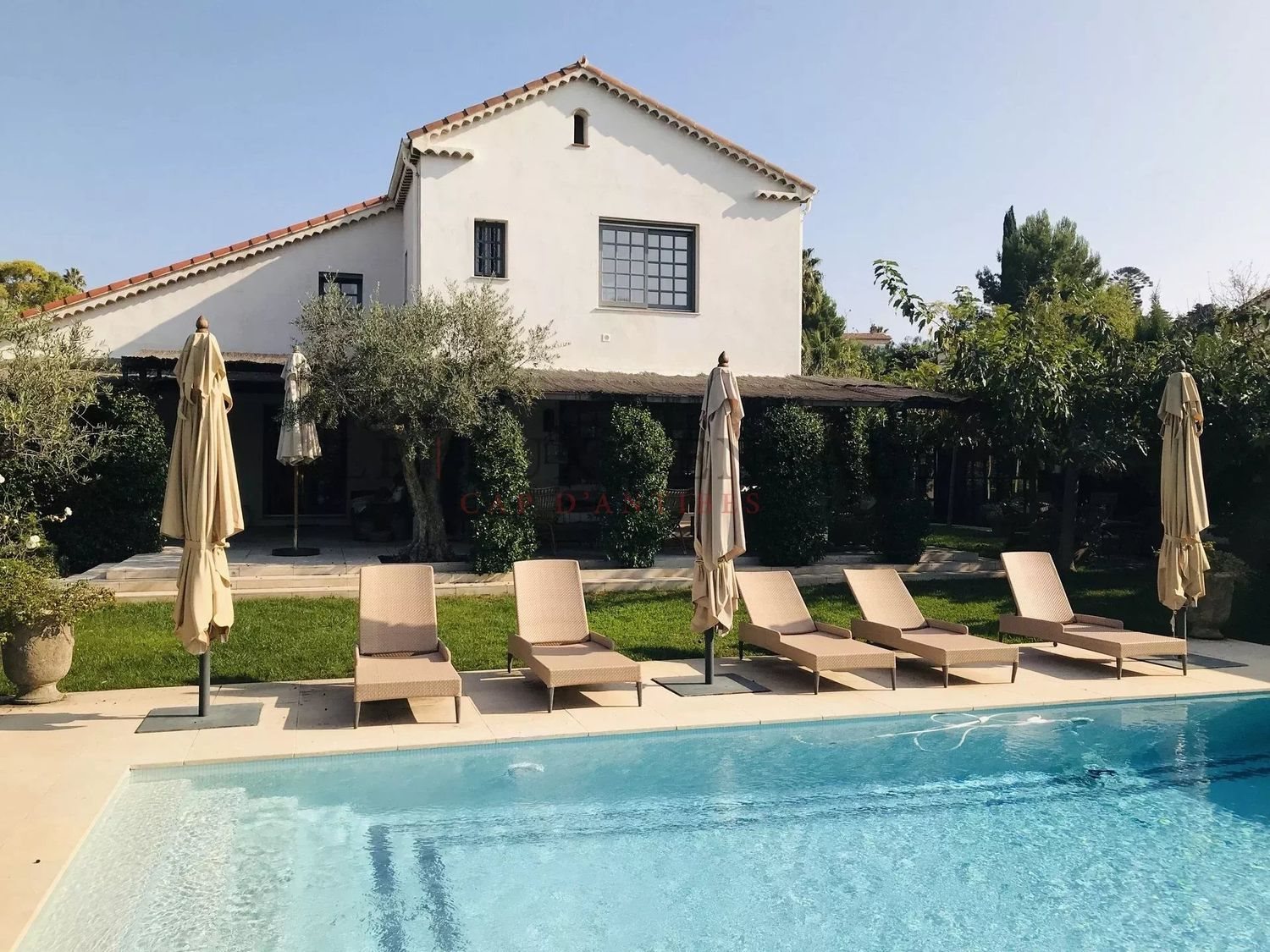 Maison à louer, 220m², Antibes