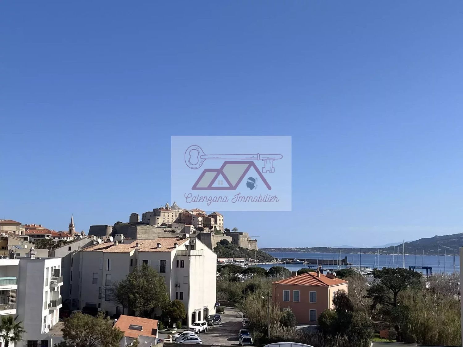Appartement à louer, 80m², Calvi