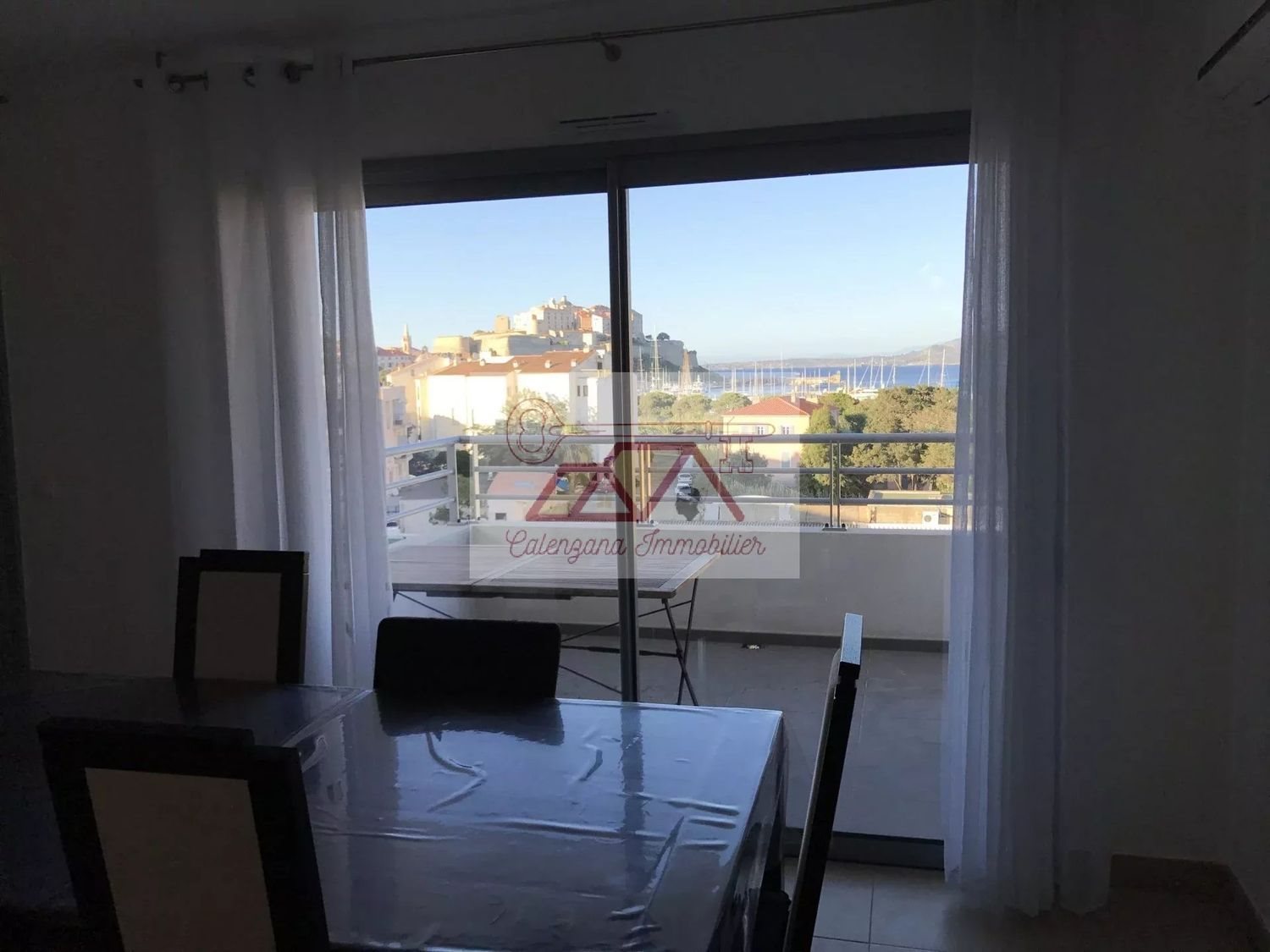 Appartement à louer, 80m², Calvi