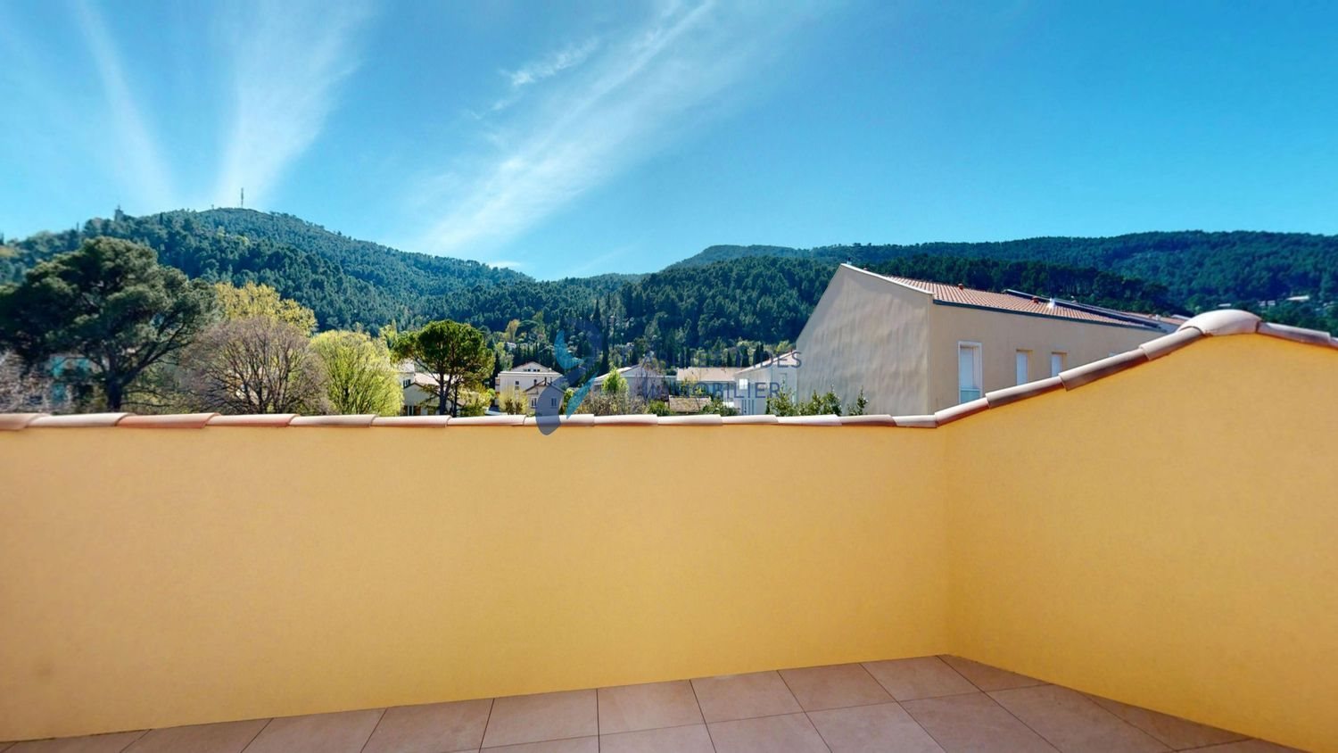 Appartement à louer, 57m², Solliès-Pont
