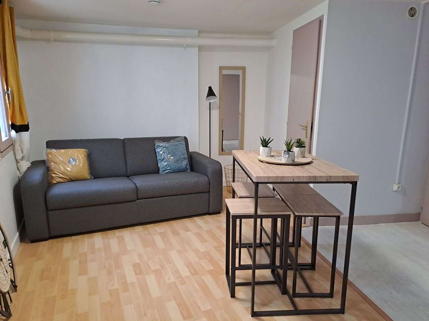 Appartement à louer, 21m², Niort