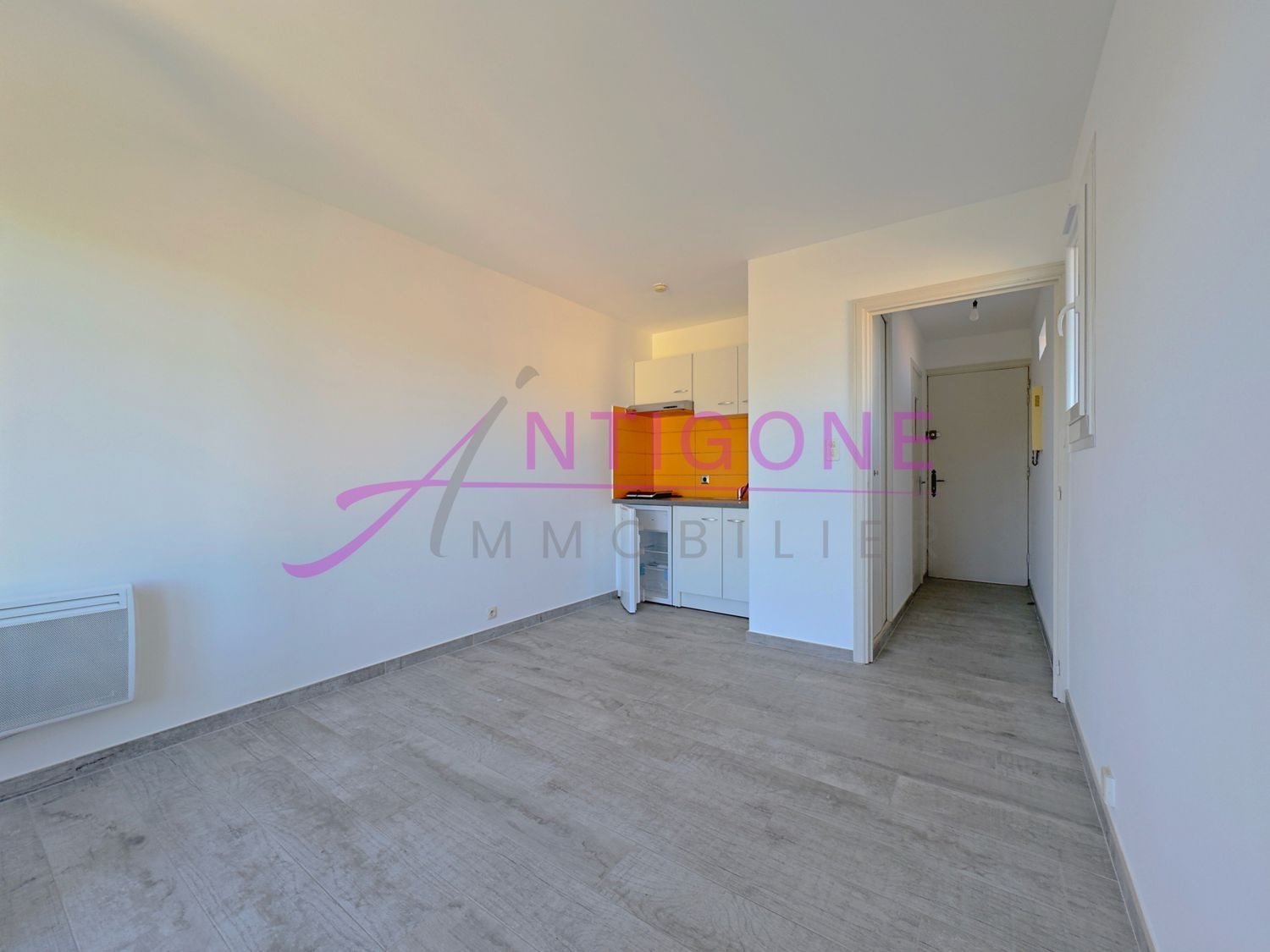 Appartement à louer, 18m², Sanary-sur-Mer