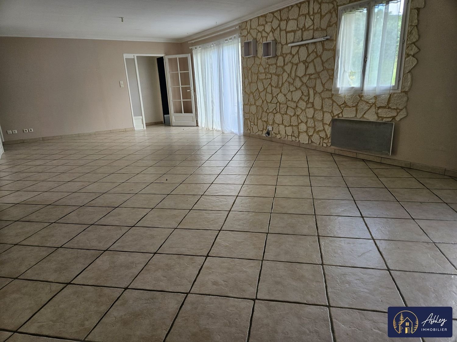 Maison à vendre, 120m², Saint-Exupéry-les-Roches
