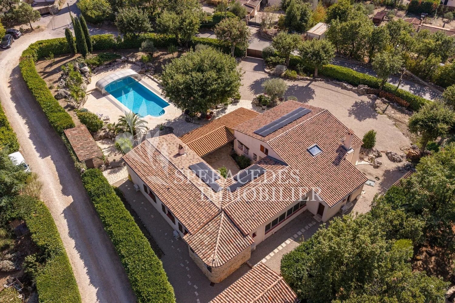 Maison à vendre, 248m², Saint-Cézaire-sur-Siagne
