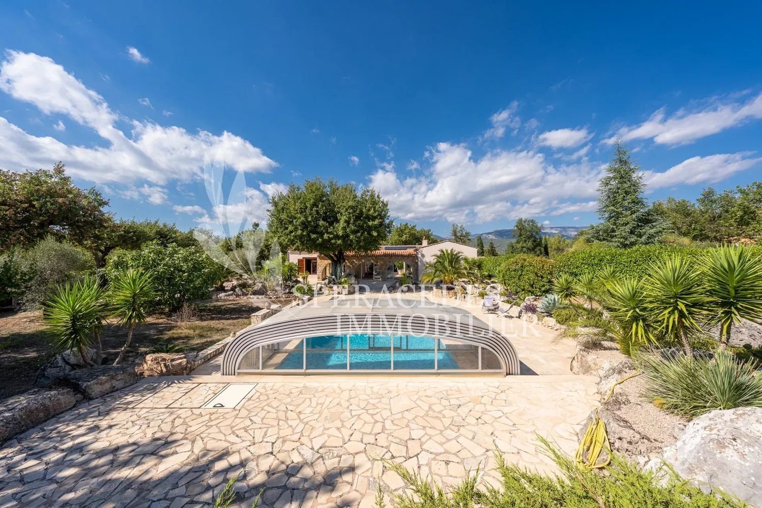 Maison à vendre, 248m², Saint-Cézaire-sur-Siagne