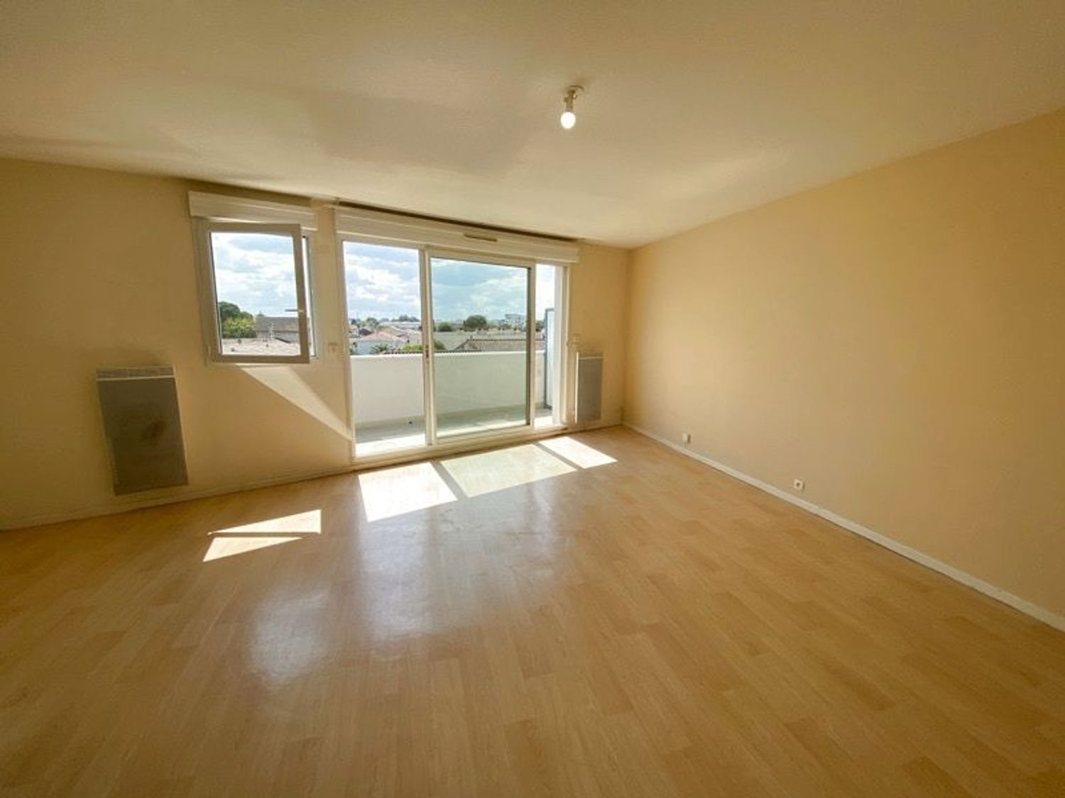 Appartement à louer, 55m², Bègles