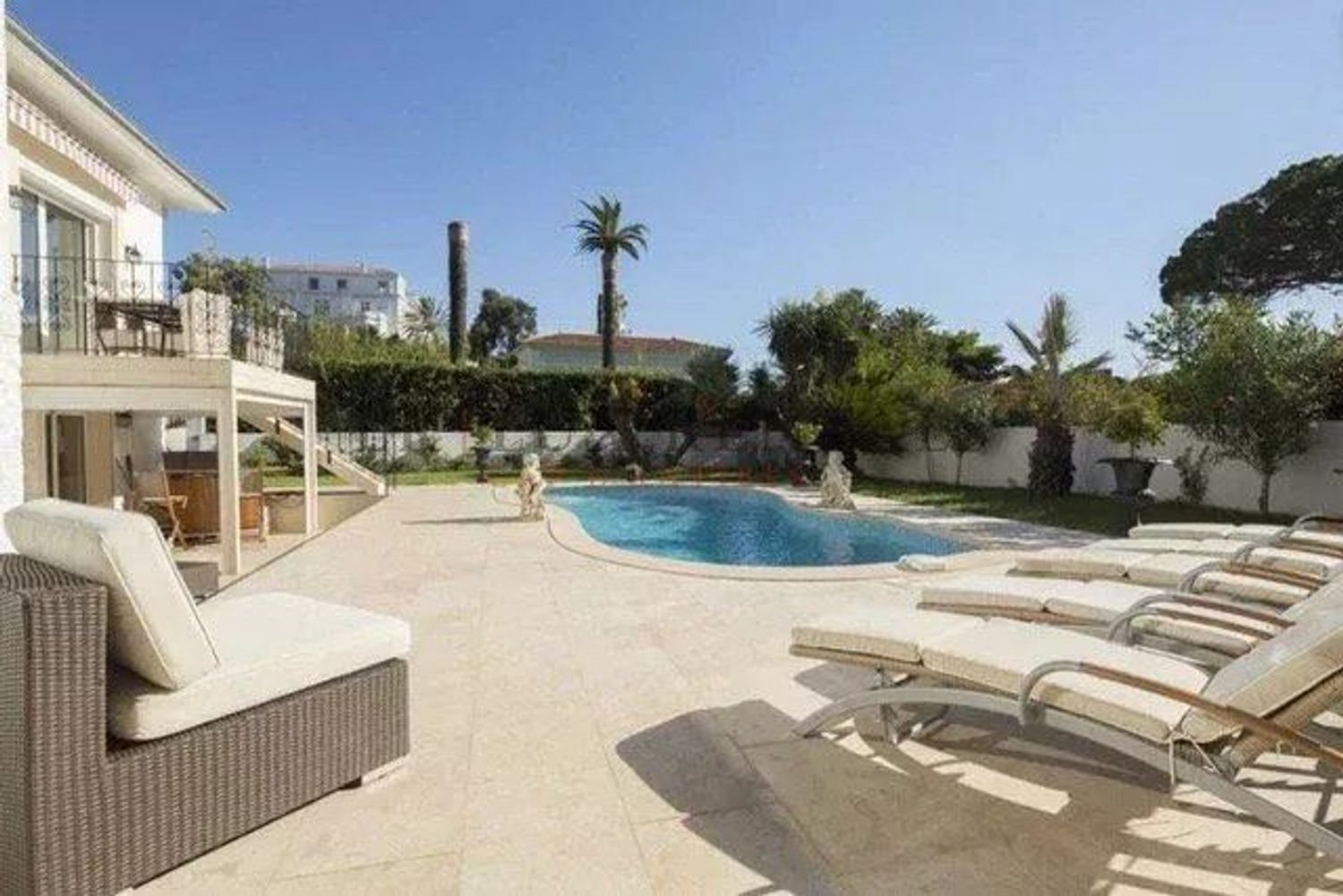 Maison à louer, 290m², Antibes