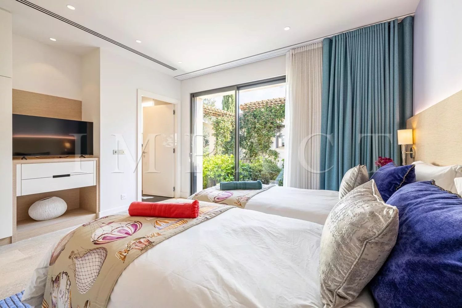 Maison à louer, 500m², Tourrettes
