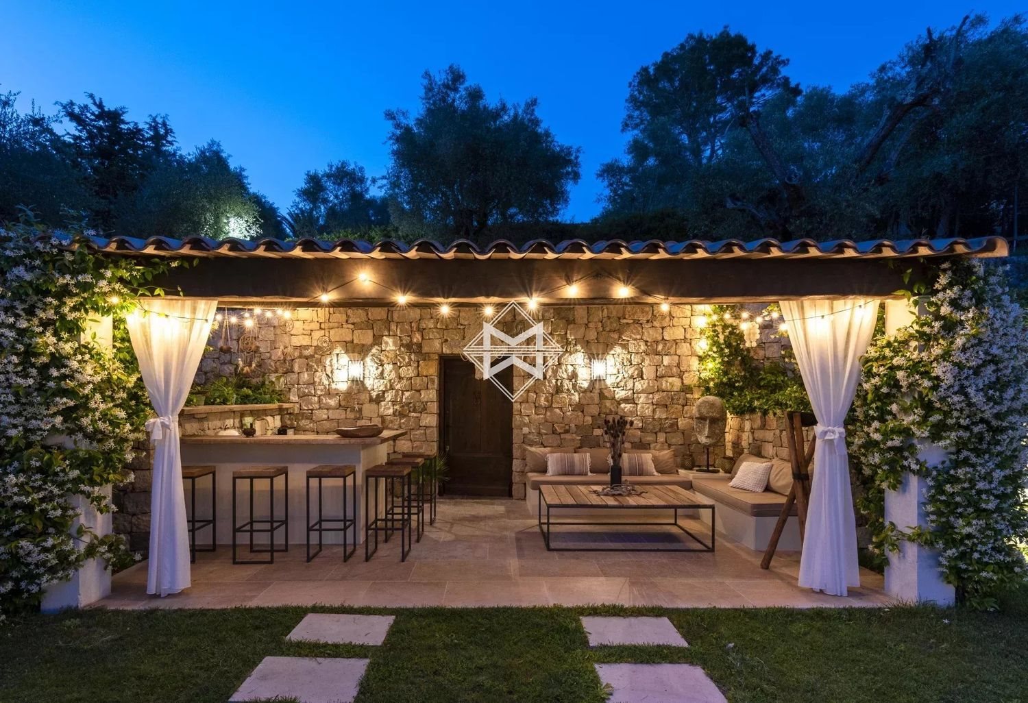 Maison à louer, 300m², Mougins