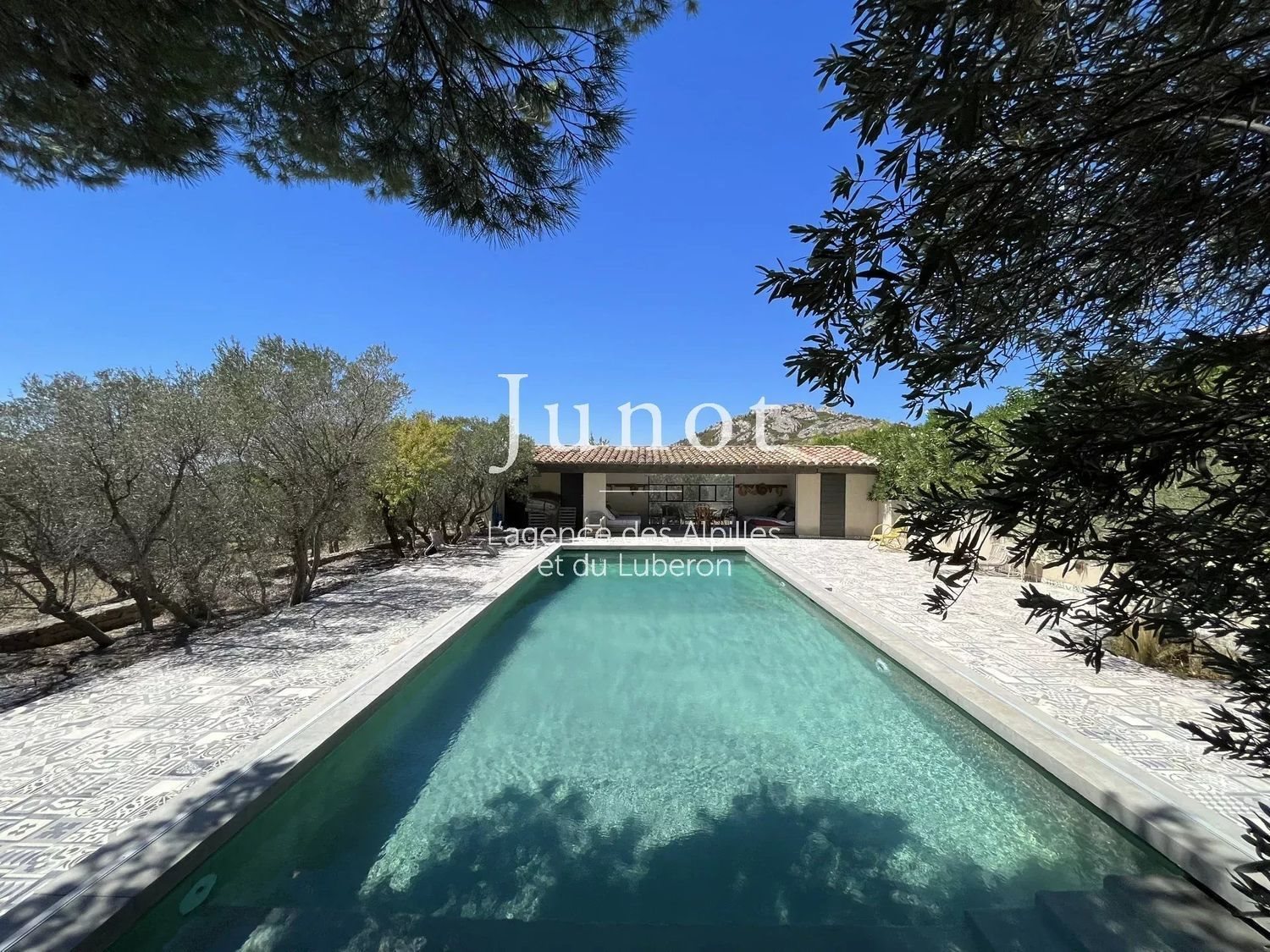 Maison à louer, 11m², Mouriès