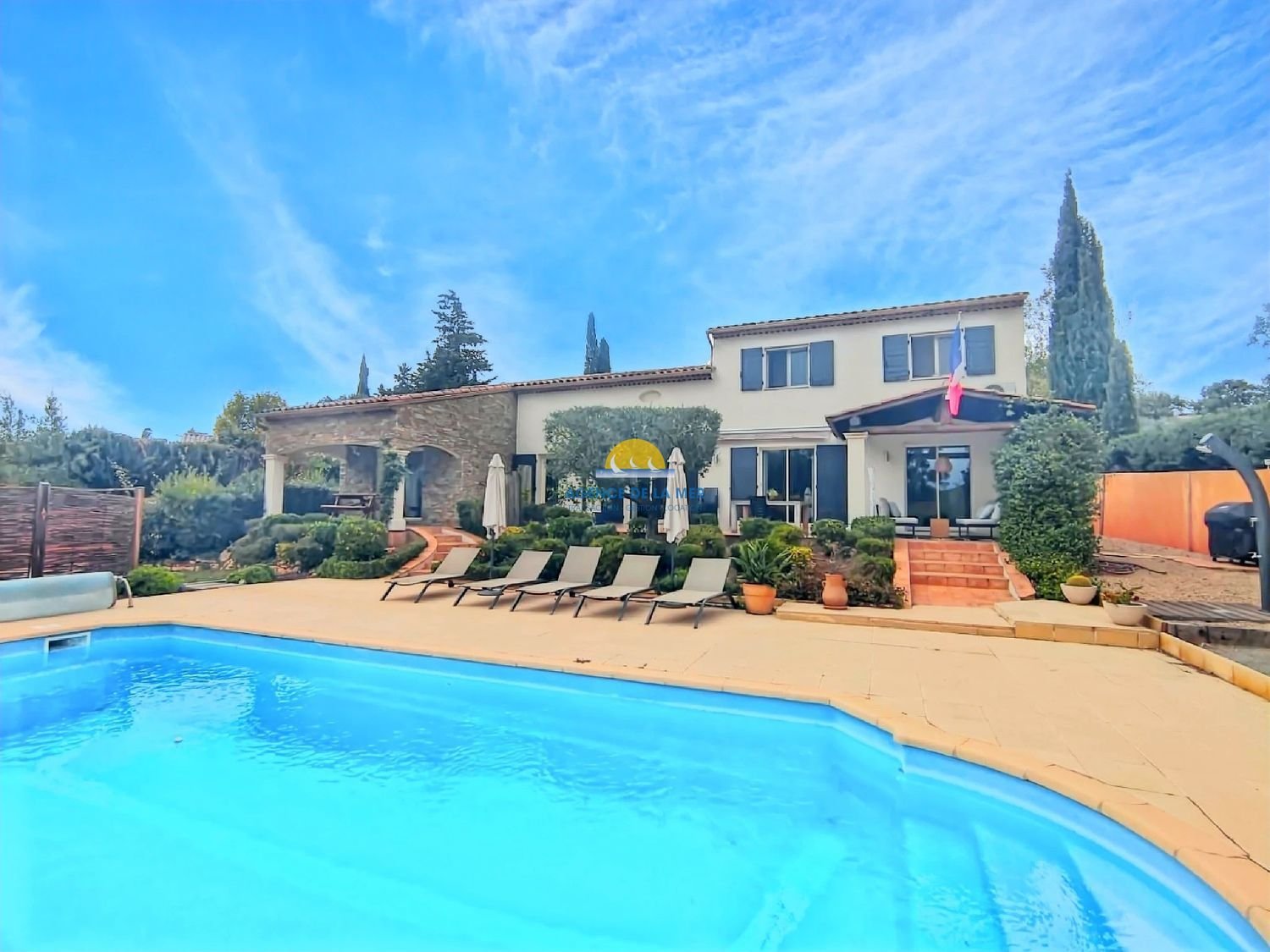 Maison à vendre, 197m², Bagnols-en-Forêt