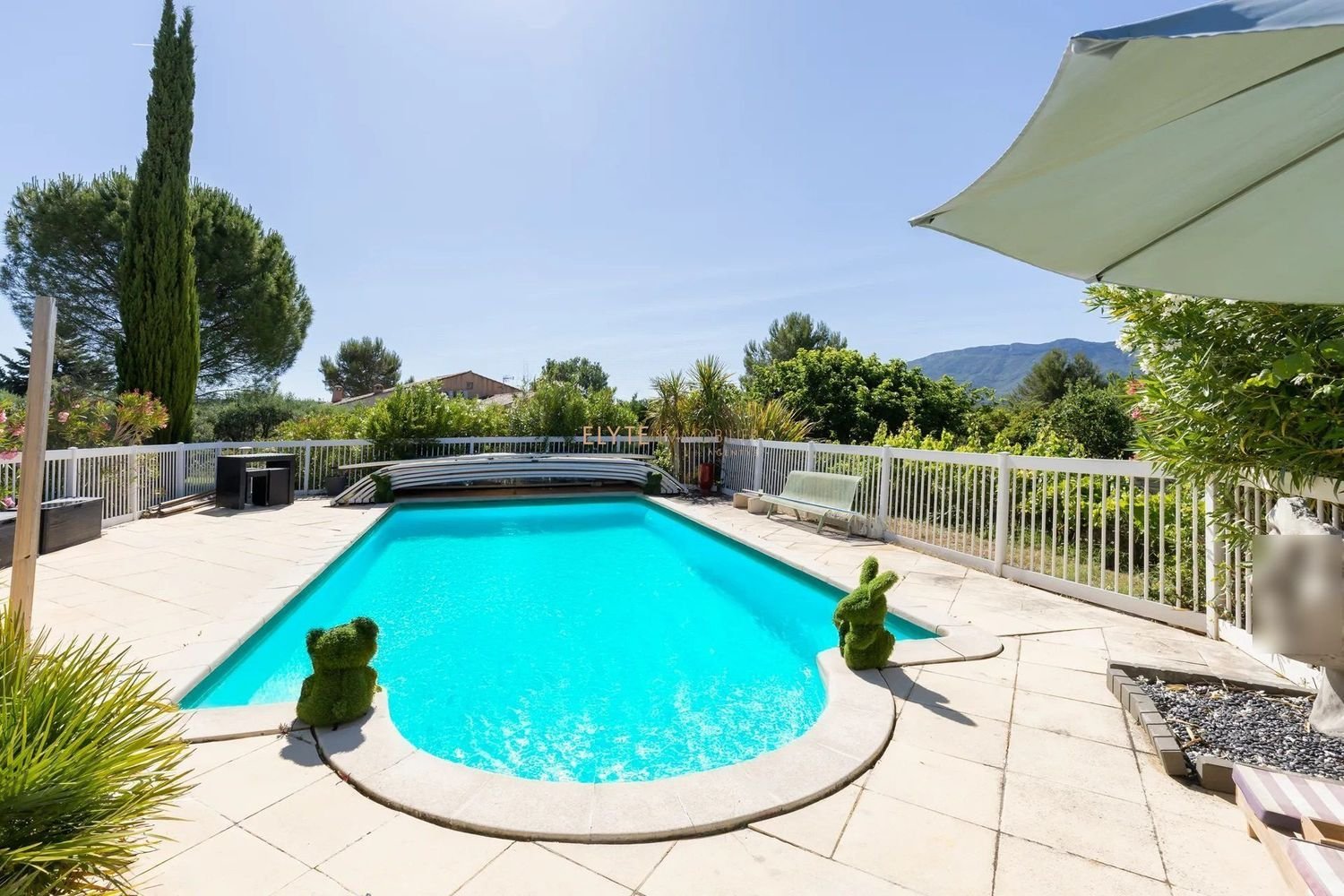 Maison à vendre, 207m², Pourrières