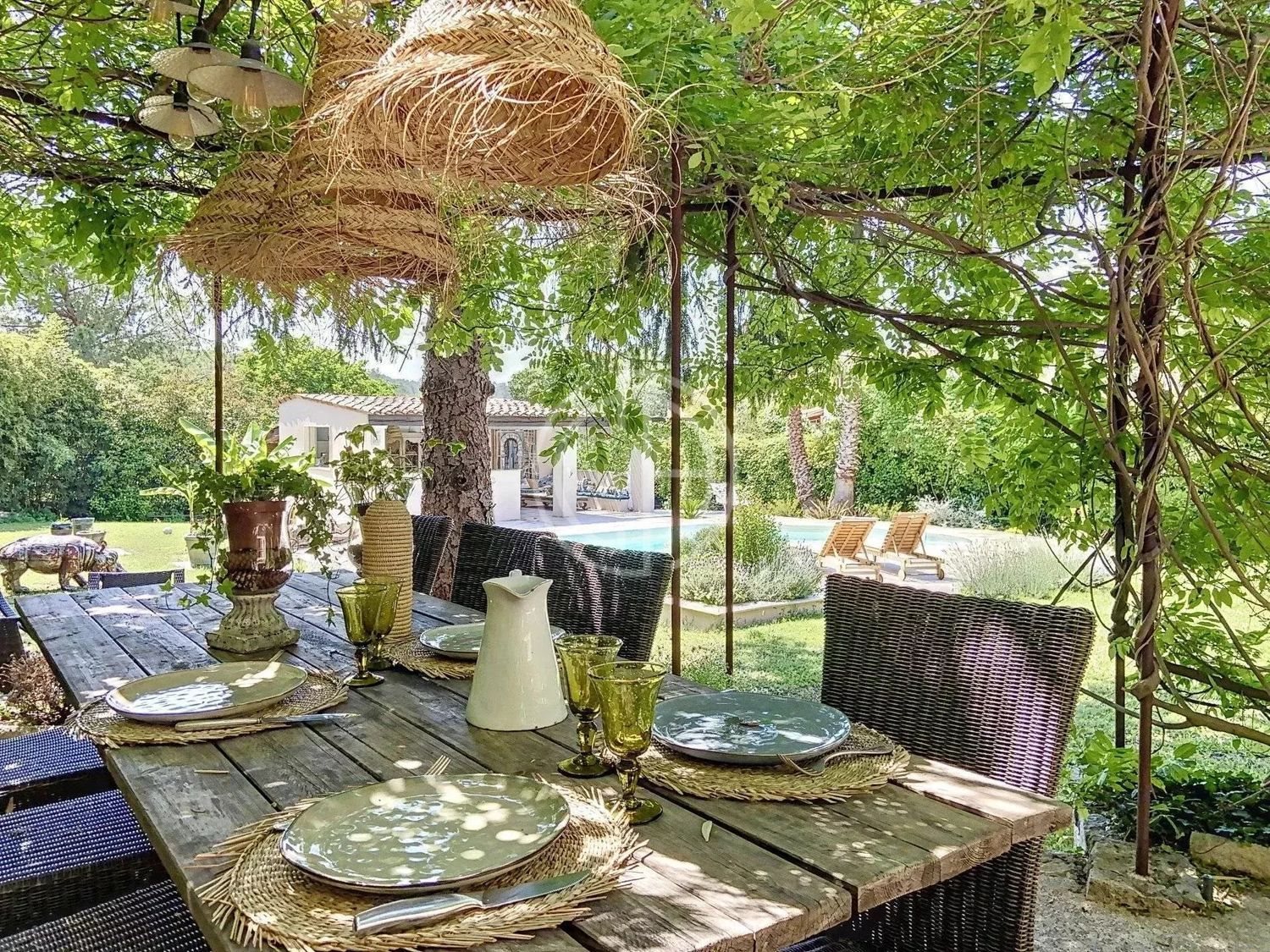 Maison à vendre, 240m², Grasse