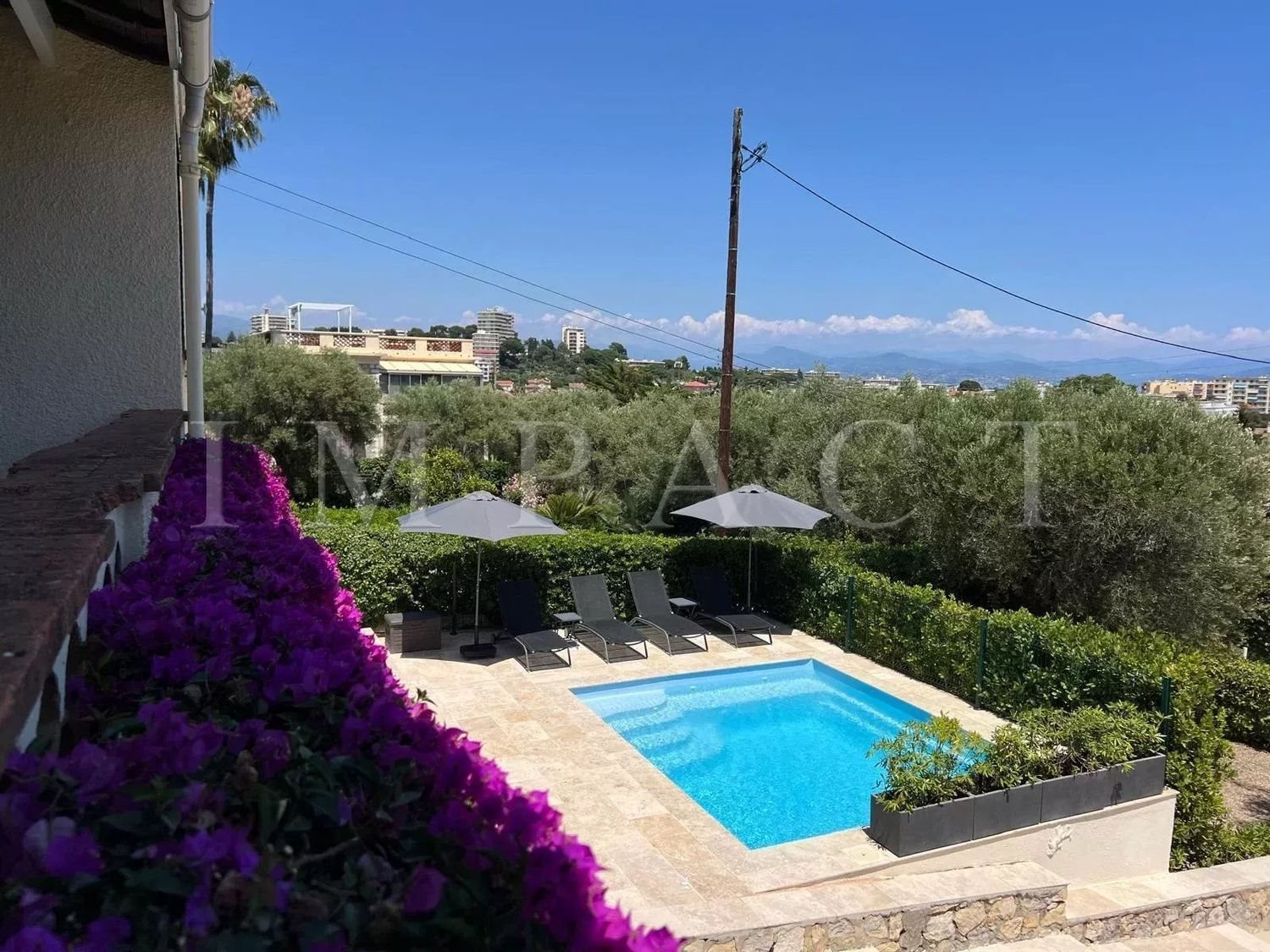 Maison à louer, 170m², Antibes