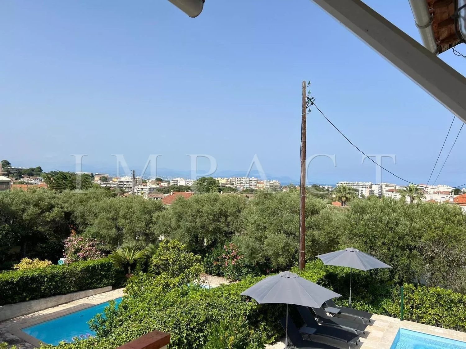 Maison à louer, 170m², Antibes