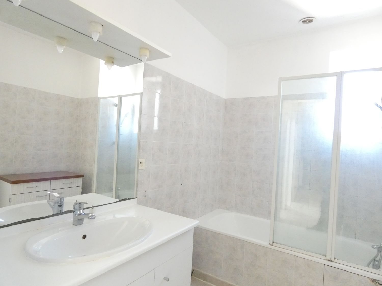Appartement à louer, 99m², Alès