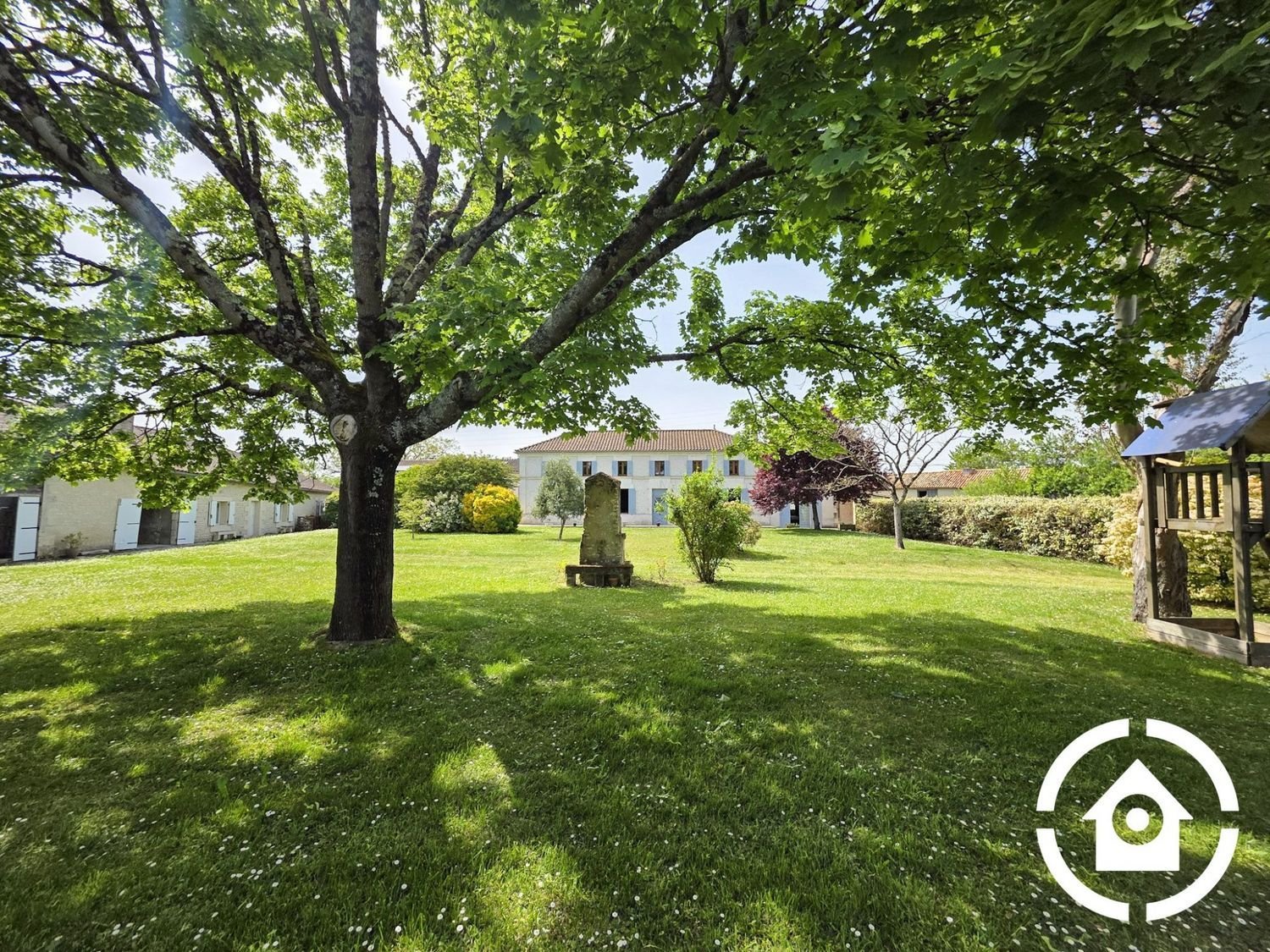 Maison à vendre, 210m², Baignes-Sainte-Radegonde