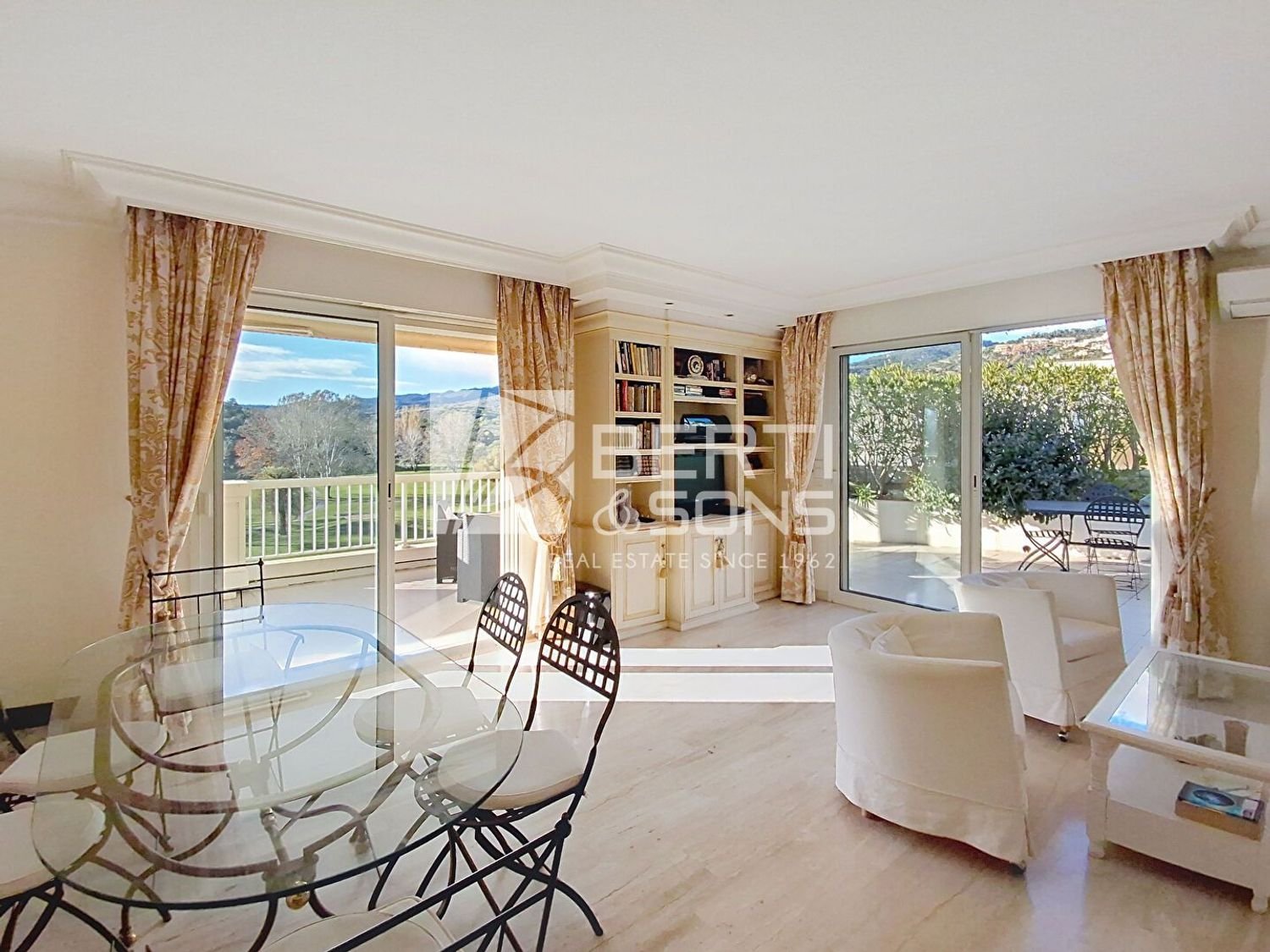Appartement à louer, 53m², Mandelieu-la-Napoule