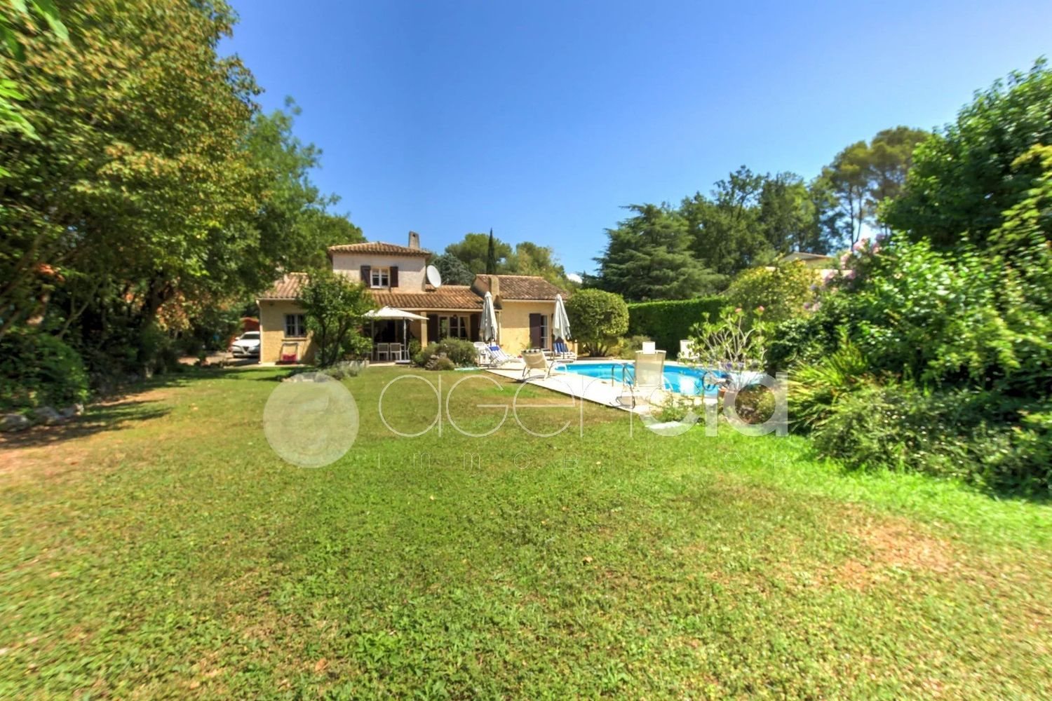 Maison à vendre, 140m², Roquefort-les-Pins