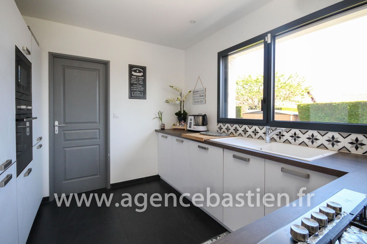 Maison à vendre, 137m², Cessy