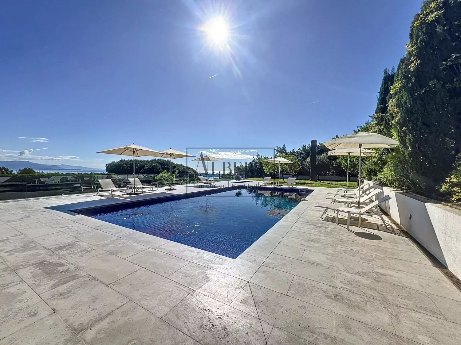 Maison à louer, 290m², Vallauris