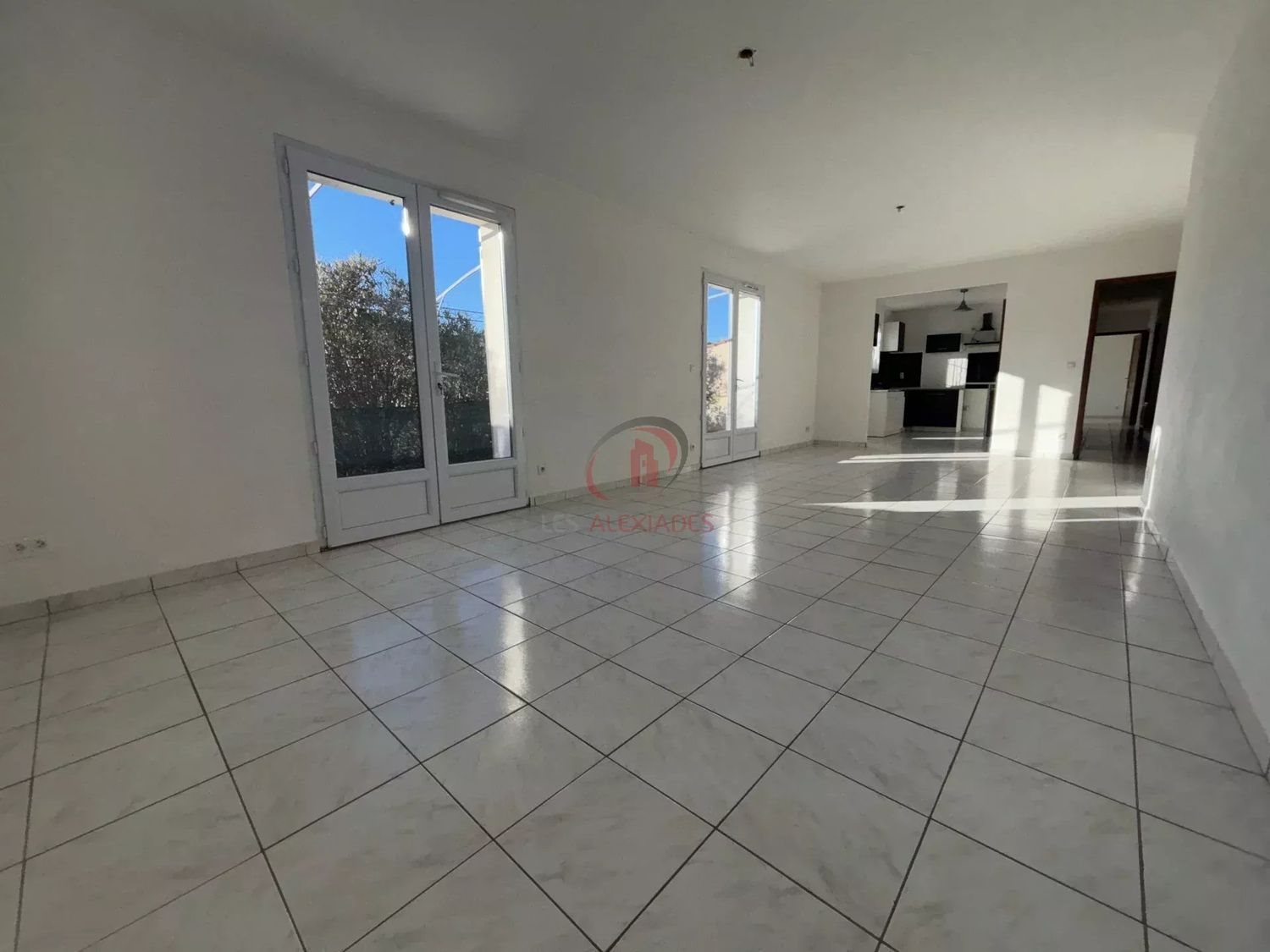 Maison à louer, 111m², Signes