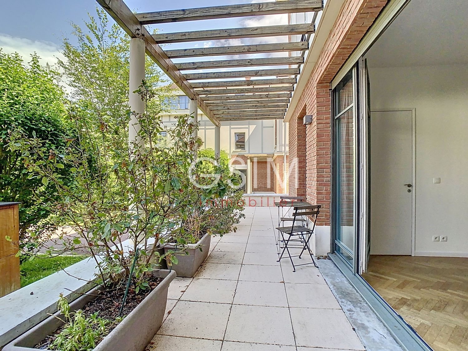 Appartement à louer, 57m², Garches