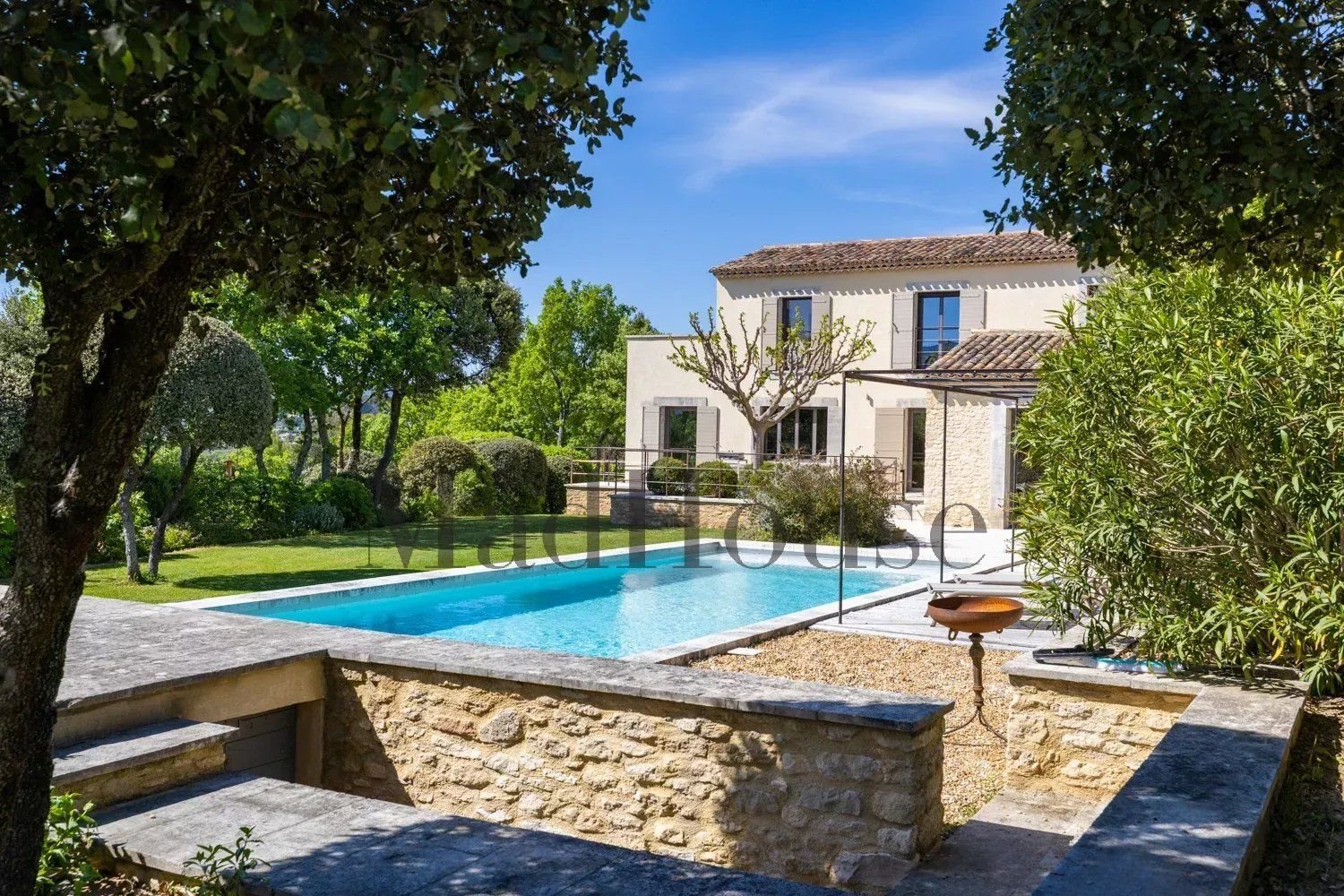 Maison à vendre, 260m², Beaumettes