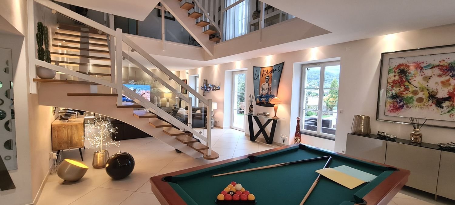 Maison à vendre, 331m², Serrières