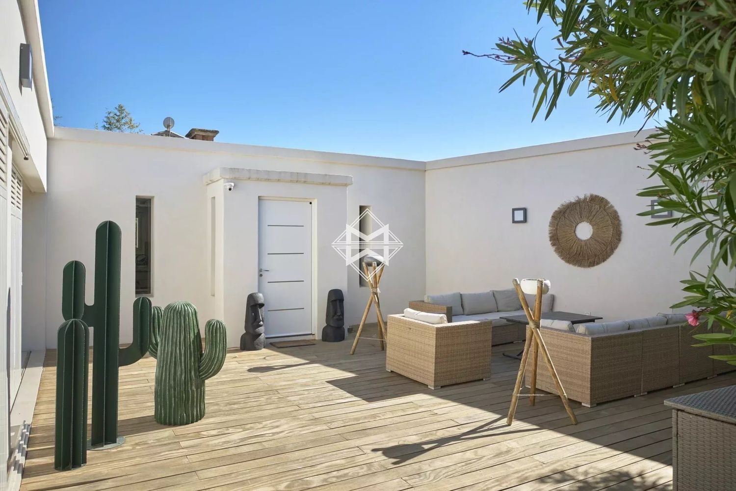 Maison à louer, 11m², Saint-Tropez