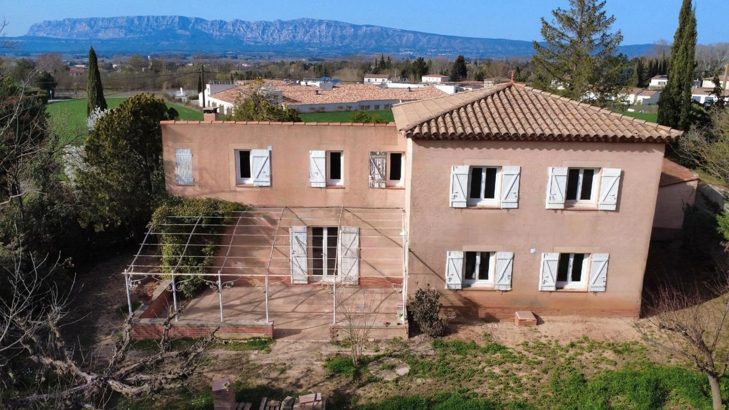 Maison à vendre, 168m², Trets