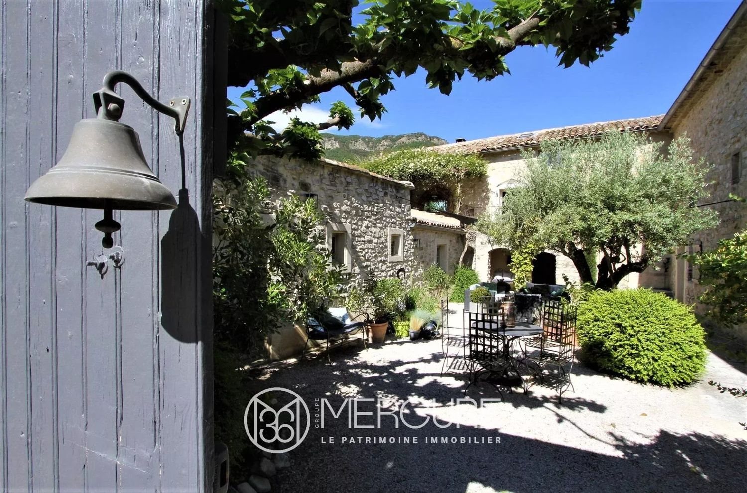 Maison à vendre, 341m², Roche-Saint-Secret-Béconne
