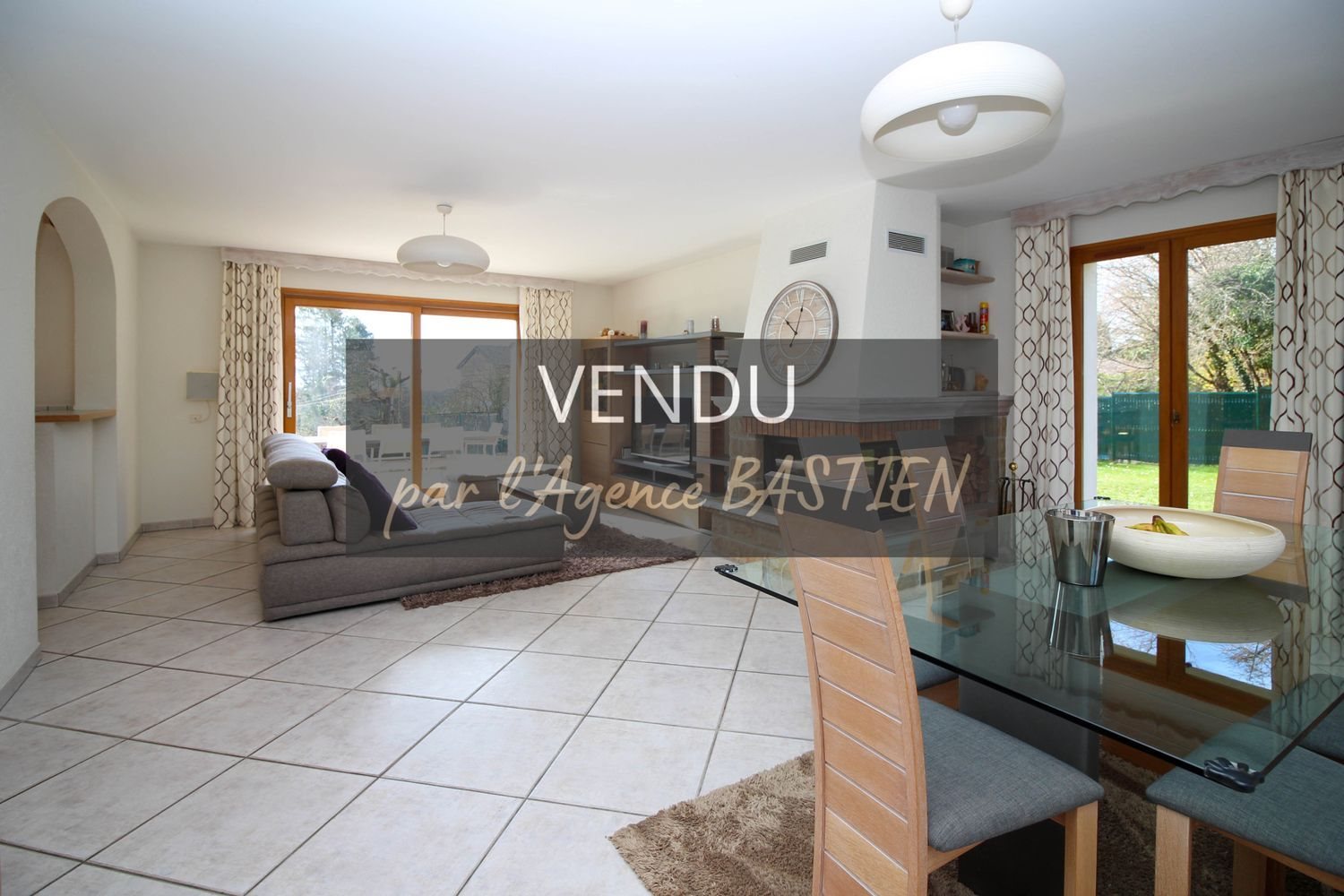 Maison à vendre, 182m², Cessy