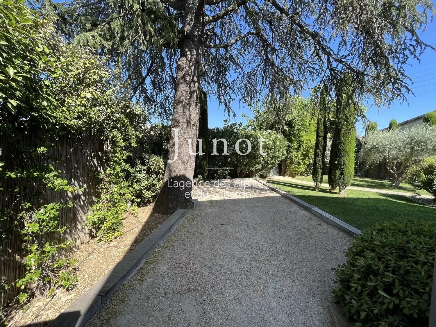 Maison à louer, 150m², Saint-Rémy-de-Provence