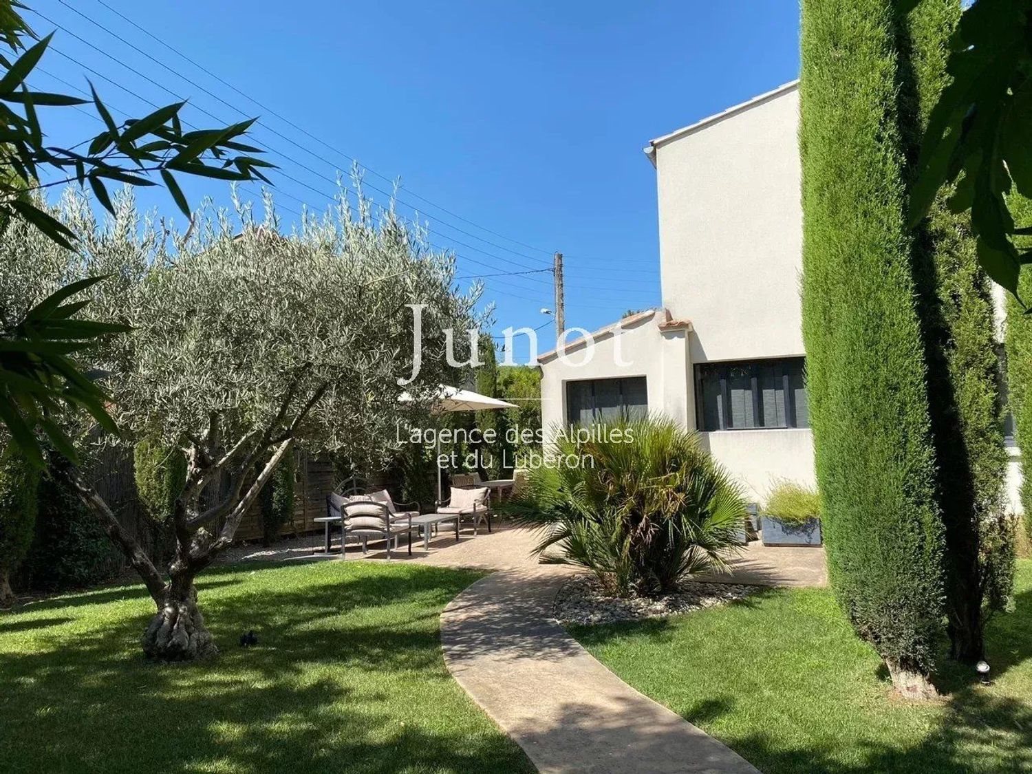 Maison à louer, 150m², Saint-Rémy-de-Provence